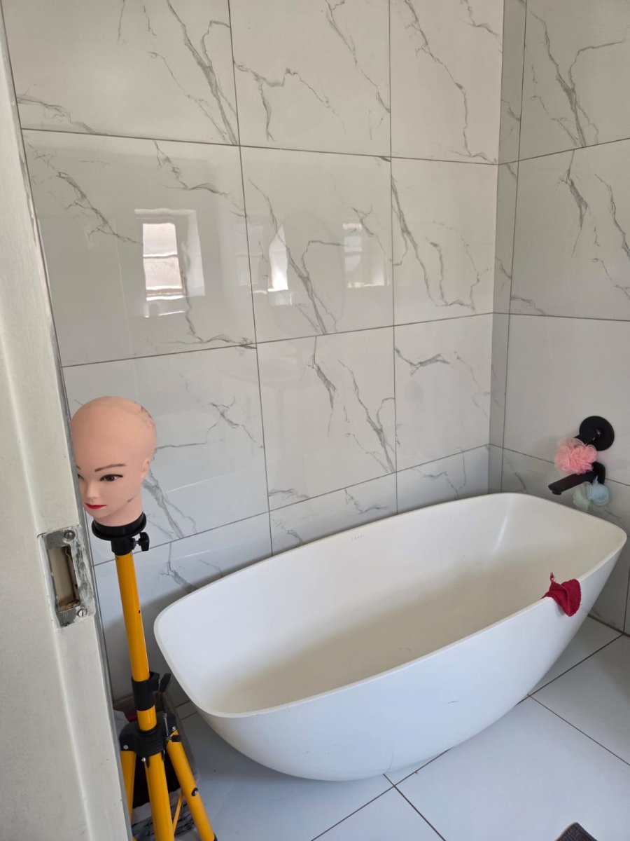 4 Bedroom Property for Sale in Waterval East North West